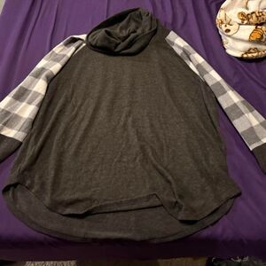 Unbranded Women's Grey and Black Shirt